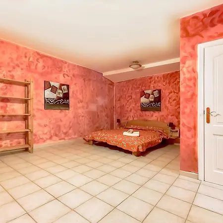 Townhouse Del Duque 4del10 Apartment *
